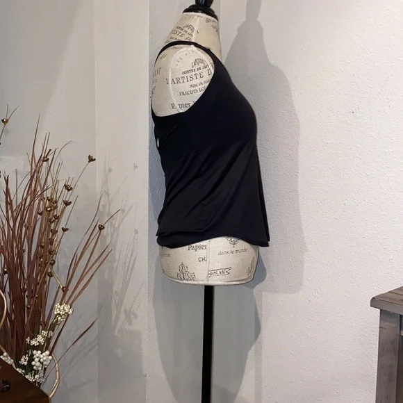 Black Nike criss cross back size XS​​ - Picture 2 of 4